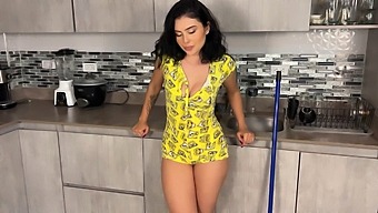 Beautiful Woman With Tattoos Gets Stuck In A Kitchen Drawer And Has To Masturbate In Front Of The Camera.
